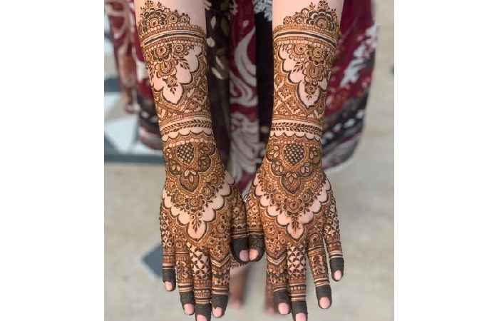 Back Hand Mehndi Design Net Style (15)