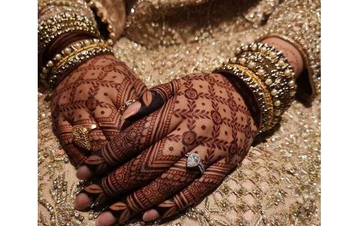 Bridal Mehndi Design Simple Back Hand (9)