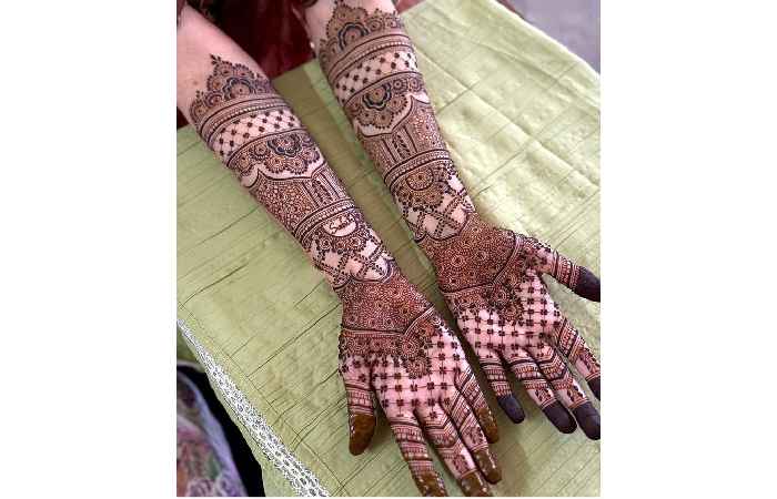 Front Hand Beautiful Mehndi Design