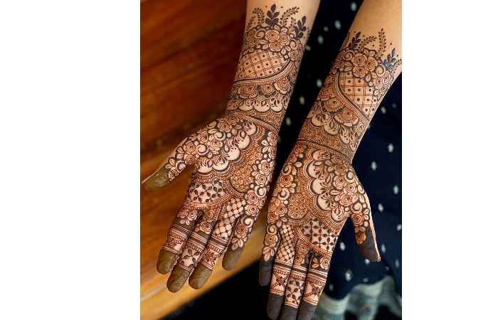 New Beautiful Stylish Mehndi Design