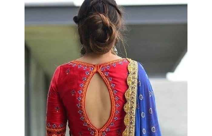 Trendy Back Boat Neck Blouse Designs (6)