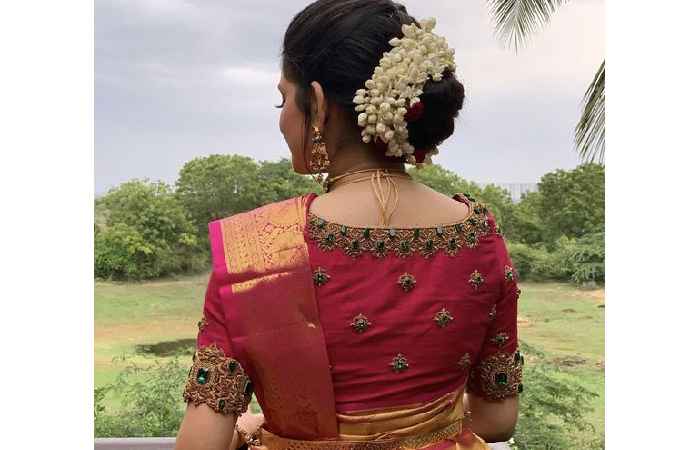 Wedding Paithani Blouse Design Patterns Back Neck (6)