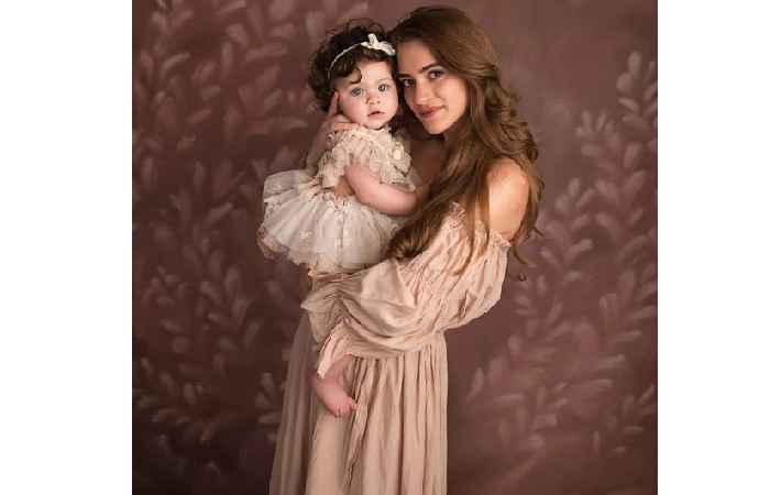 Indian Mother-Daughter Dresses For Birthday - Matching dresses for mother and daughter is a wonderful way to bond for special birthday (2)