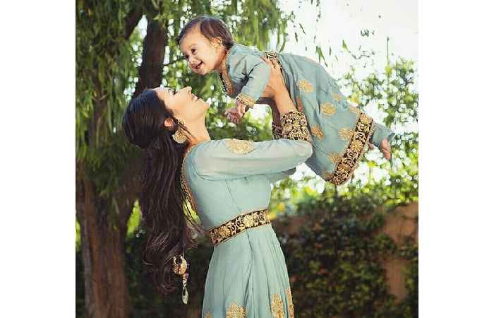 Indian Mother-Daughter Dresses For Birthday - Matching dresses for mother and daughter is a wonderful way to bond for special birthday (8)