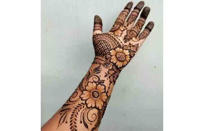 Mehndi Designs Front Hand Simple Photos (2)