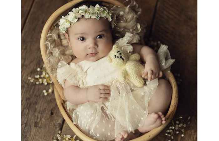 One Month Baby Girl Photoshoot Ideas At Home (8)