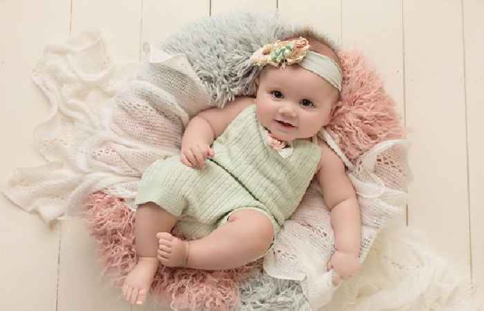 One Month Baby Girl Photoshoot Ideas At Home (9)